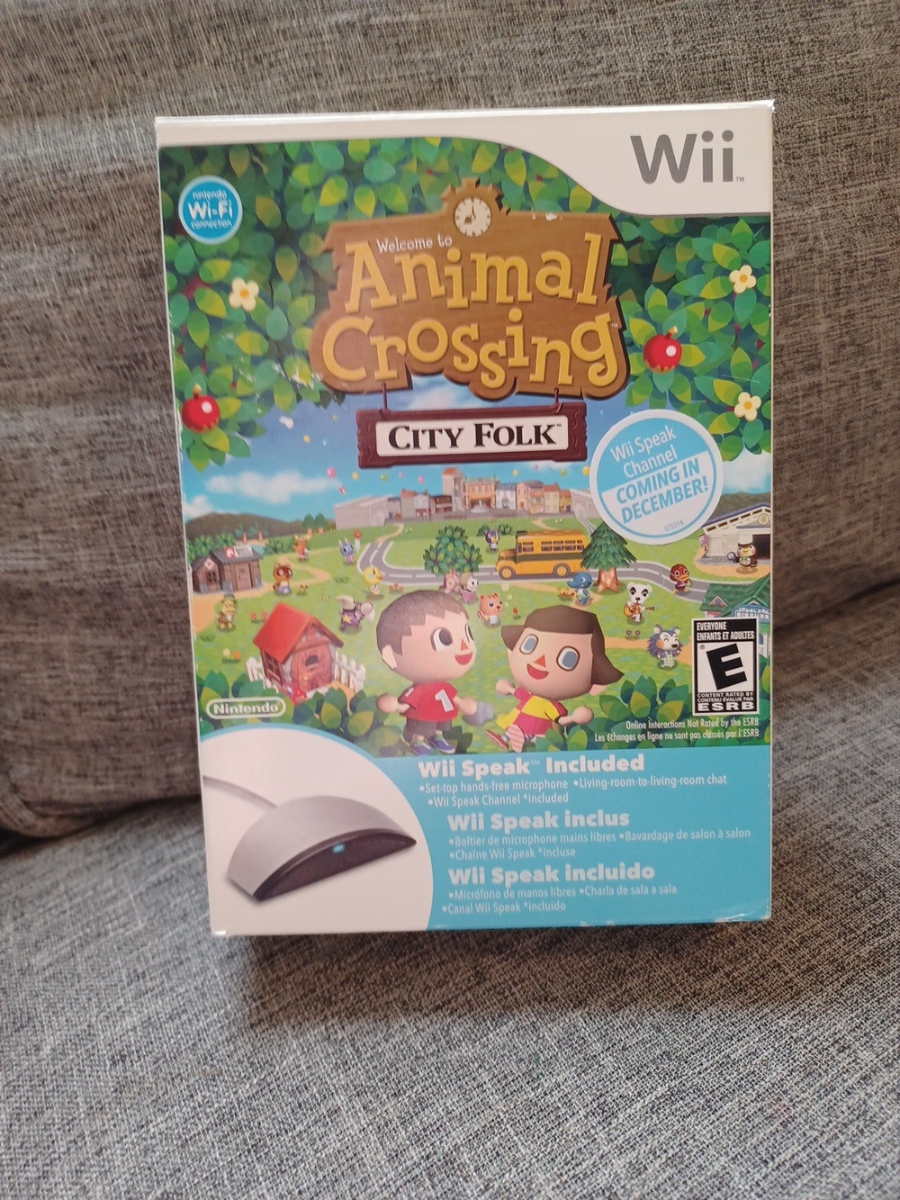 Nintendo Animal Crossing: City Folk - White Wii Game & Accessories - Picture 4 of 5